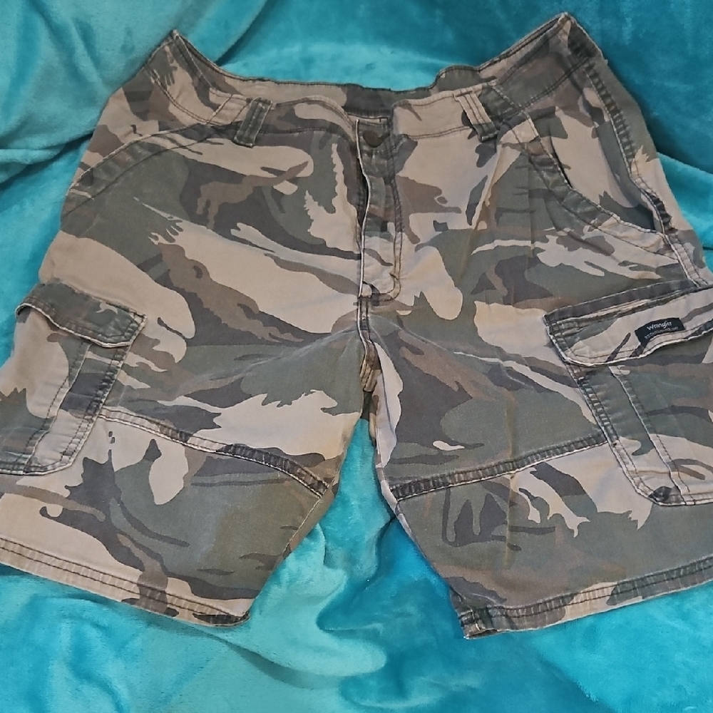 Men's Camouflage Cargo Shorts